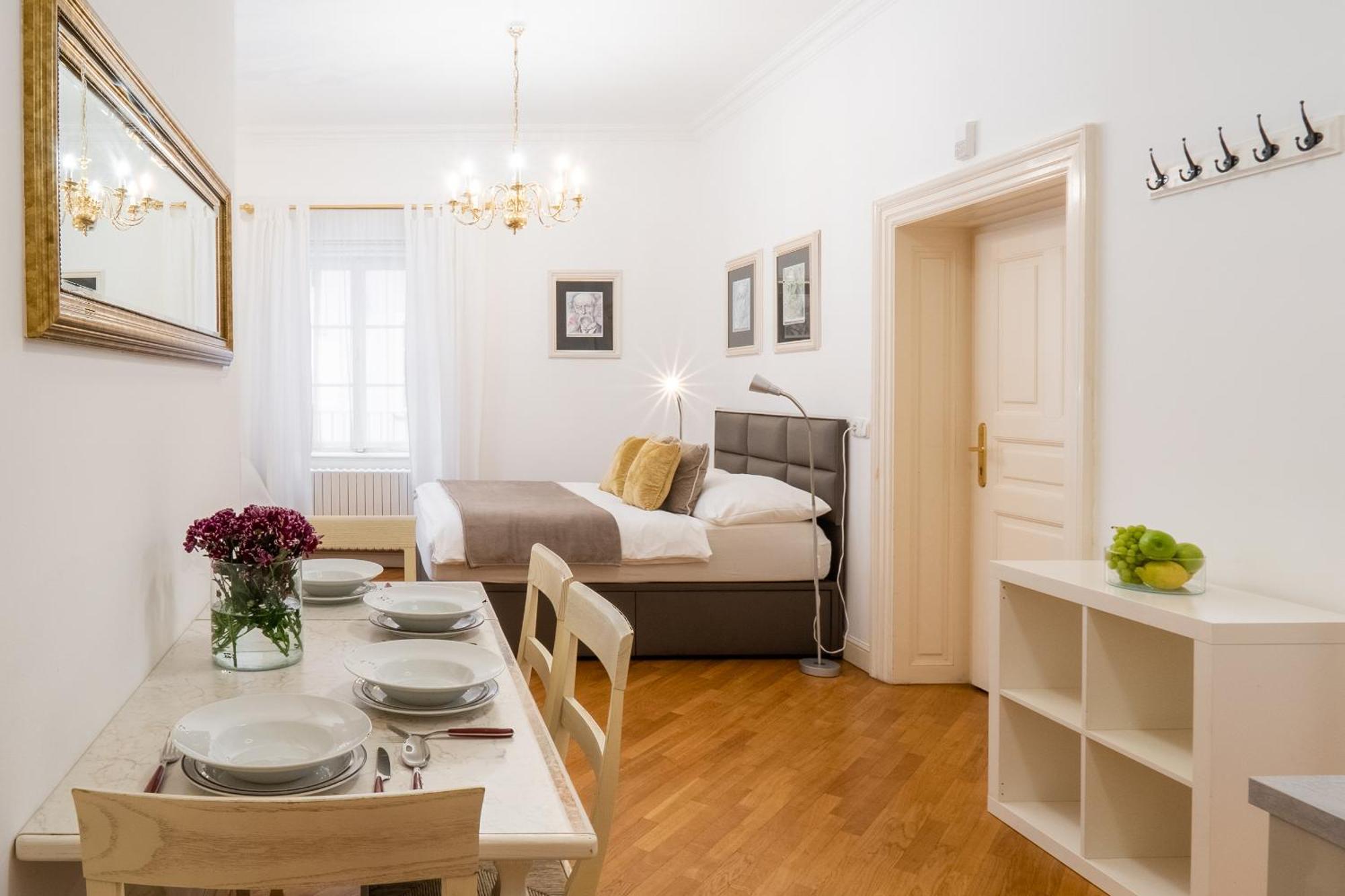 Prague Center Apartments Екстер'єр фото